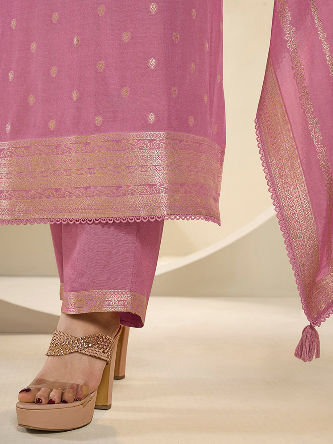 Light Pink Muslin Jacquard Kurta Suit Set by Qivii