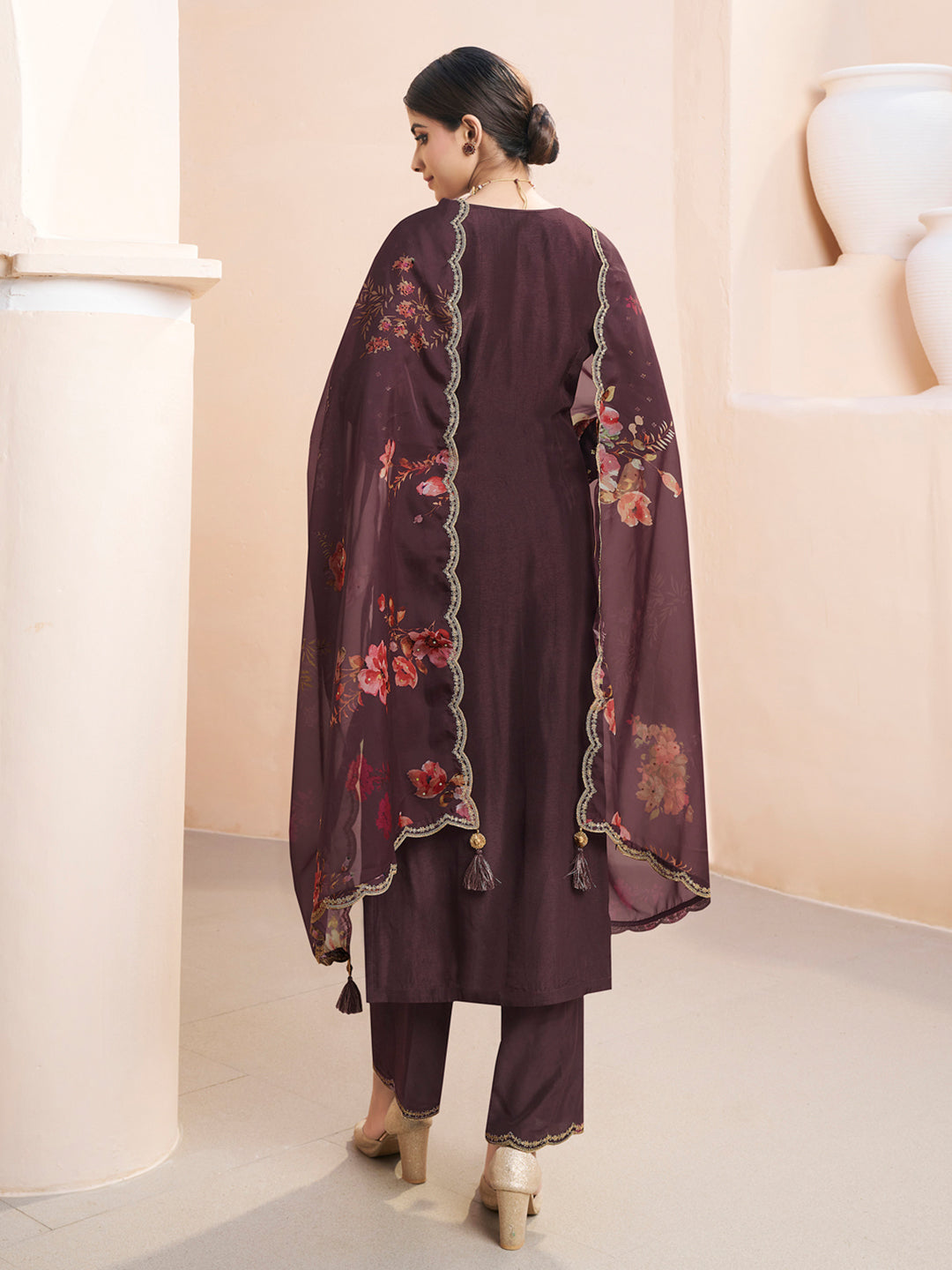 Seal Brown Applique Jacquard Kurta with Floral Print Dupatta by Qivii