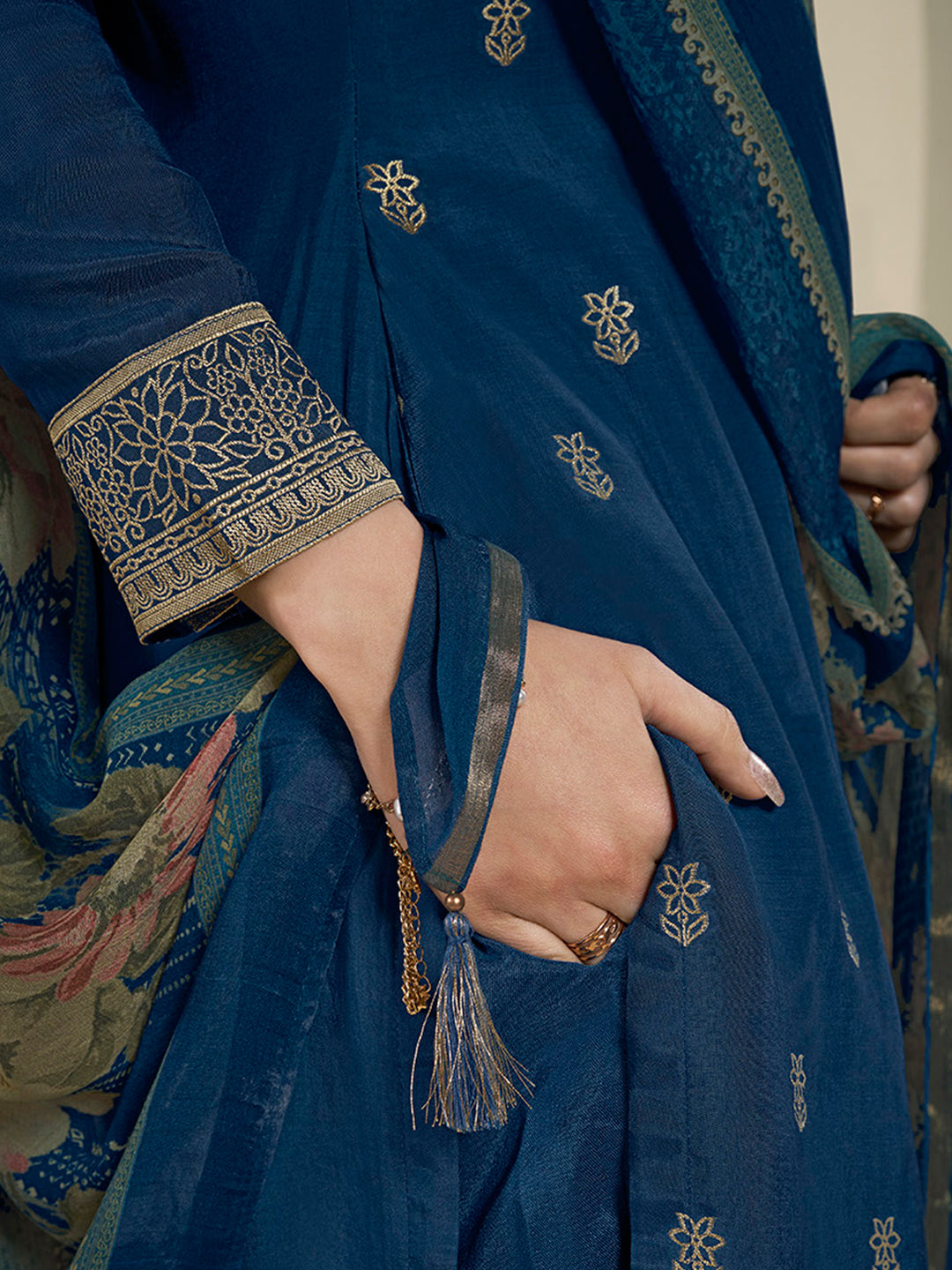 Muslin Jacquard Kurta Suit Set with Pencil Sketch Weave Handwork on Yoke