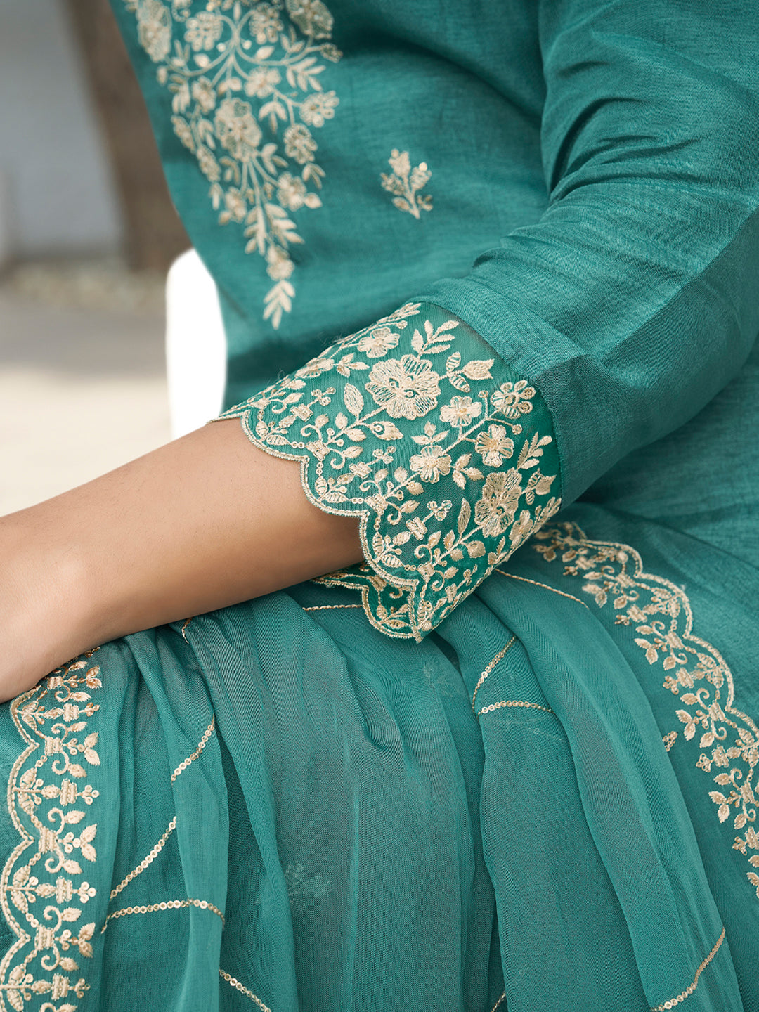 Floral and Geometric Threadwork Embrace Green Kurta Set with Hanging Pearl Daman, Straight Pant, and Dupatta