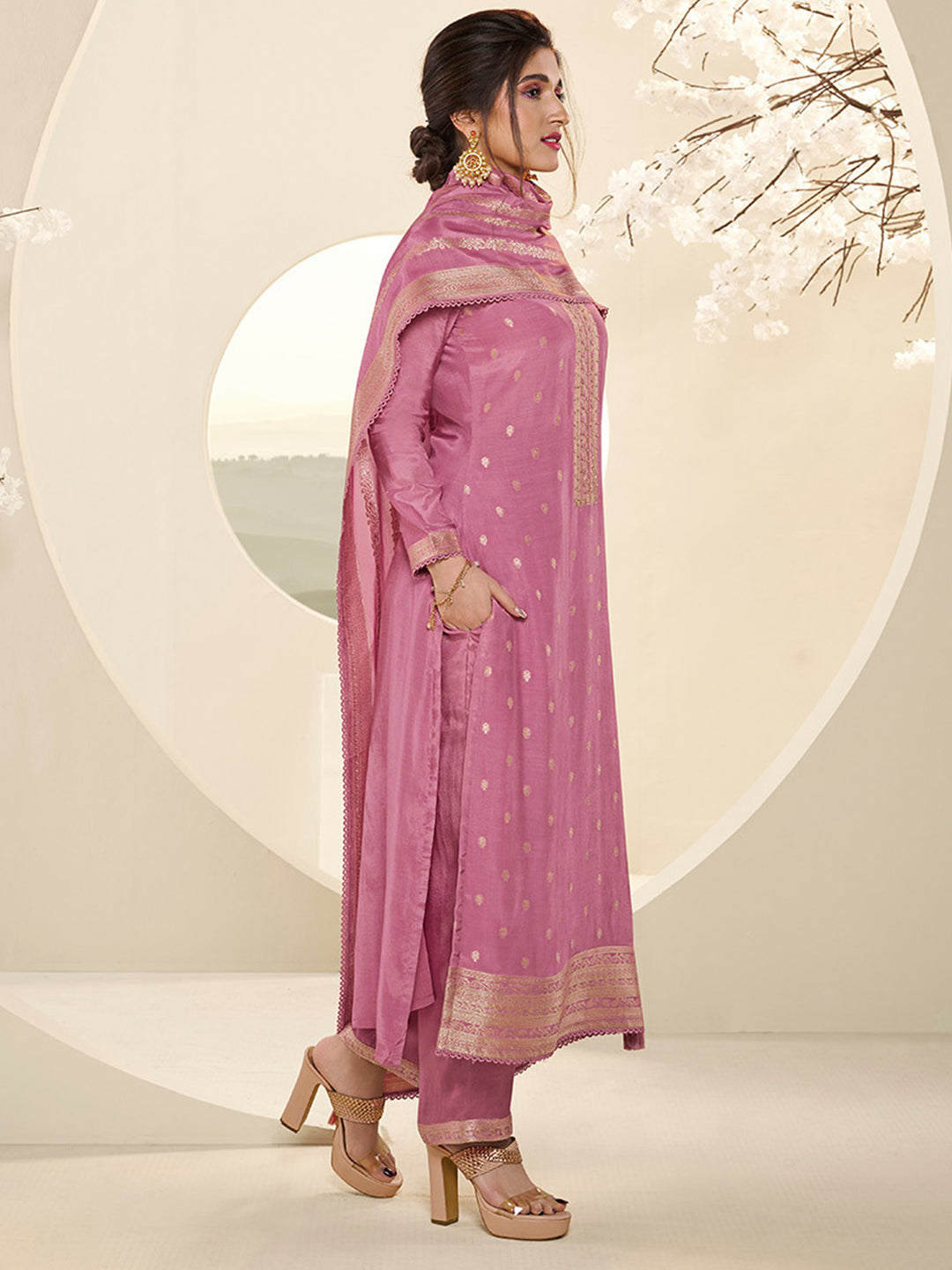 Light Pink Muslin Jacquard Kurta Suit Set by Qivii