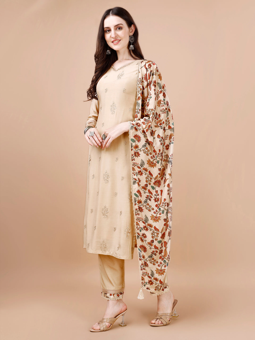 Beige Embroidery Kurta Suit Set by Qivii