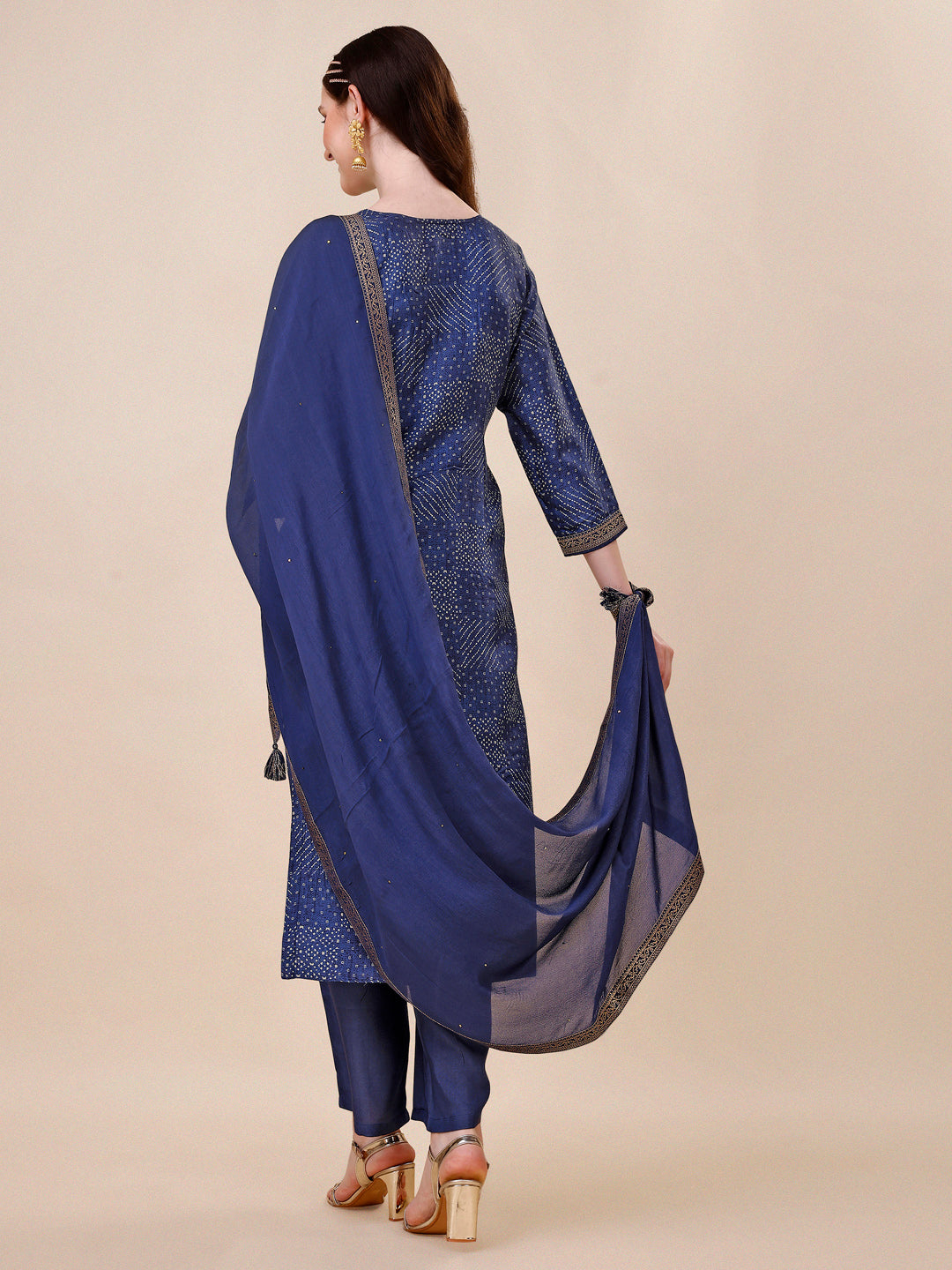 Blue Bandhani Print Jacquard Kurta Suit Set by Qivii