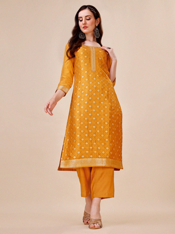 Mustard Jacquard Kurta Suit Set with Bandhani Printed Dupatta by Qivii