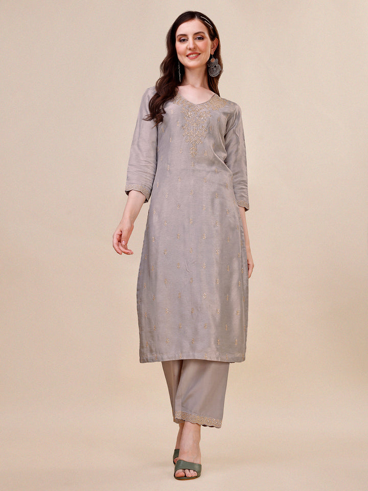 Grey Embroidery Kurta Suit Set by Qivii