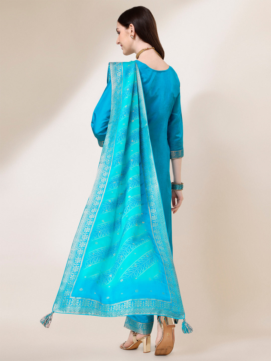 Turquoise Blue Jacquard Kurta Suit Set with Bandhani Printed Dupatta by Qivii