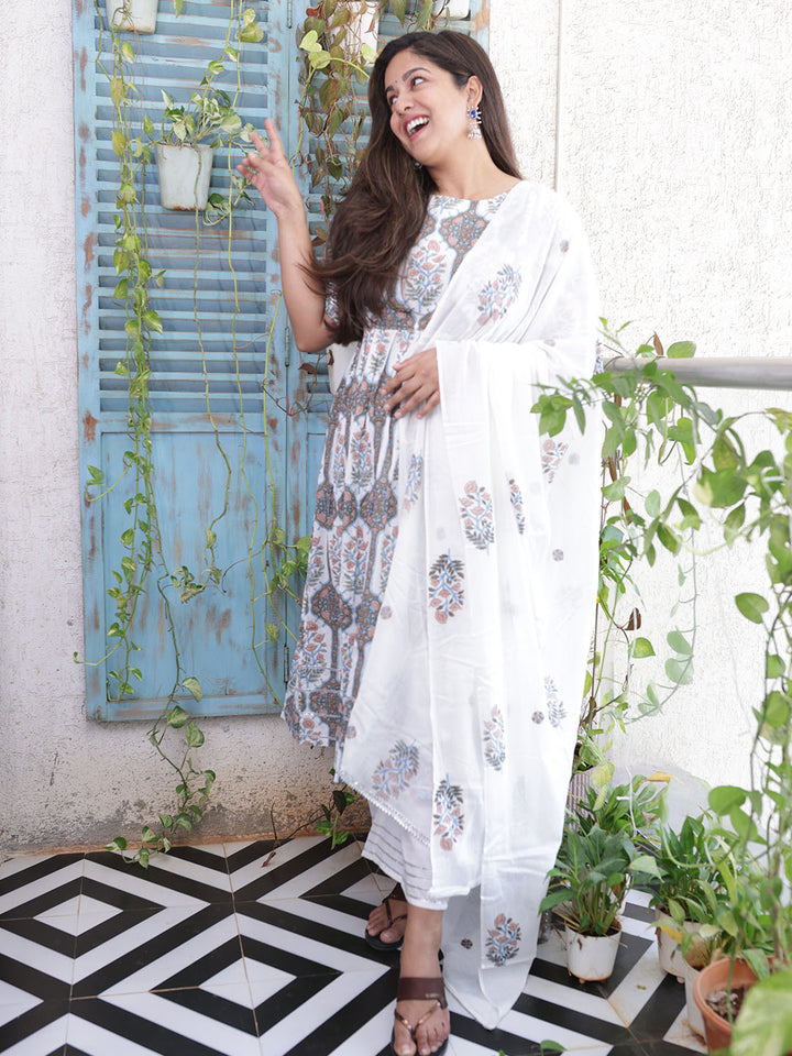 White Cotton Floral Flared Maternity Kurta Set  - By Janasya