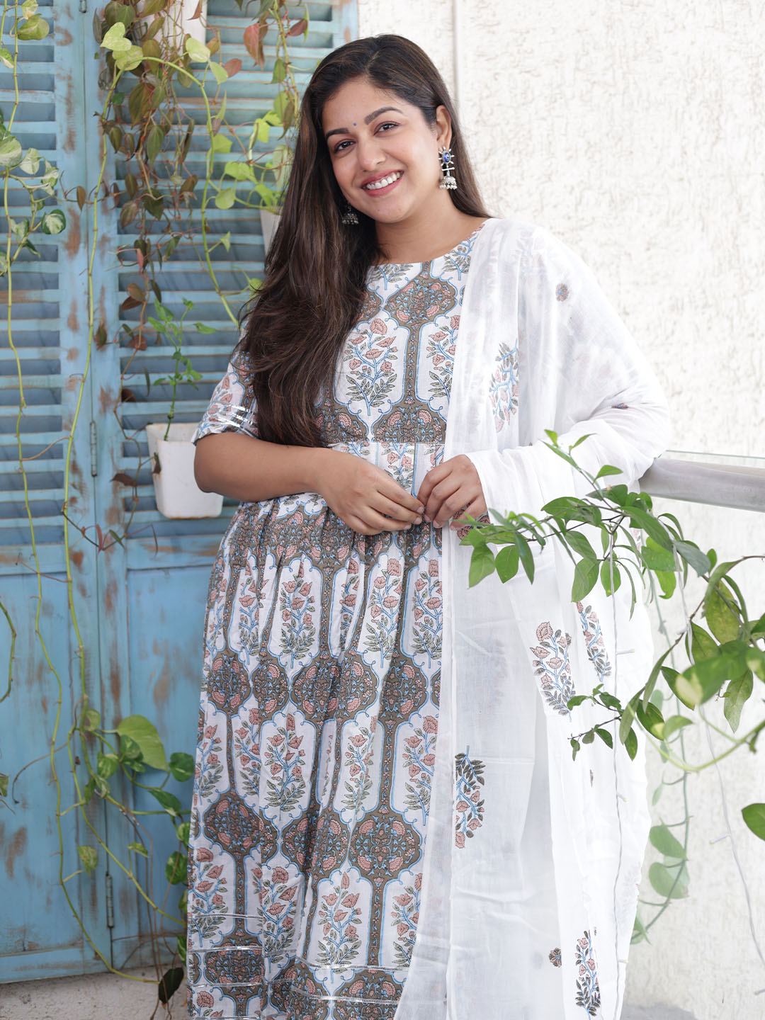 White Cotton Floral Flared Maternity Kurta Set  - By Janasya