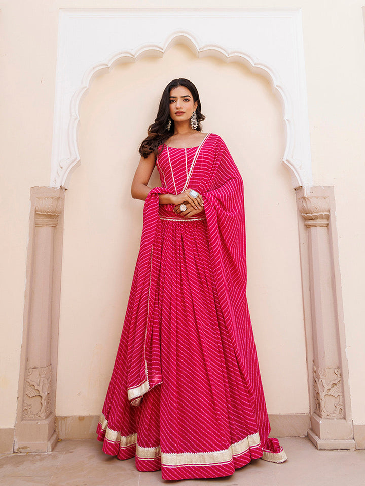 Quartz Pink Leheriya Lehenga Set BY RAGAVI