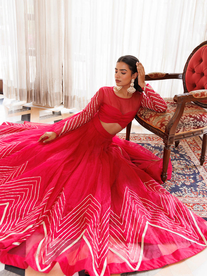 Dil Sharifa Hot Pink Organza Lehenga Set BY RAGAVI