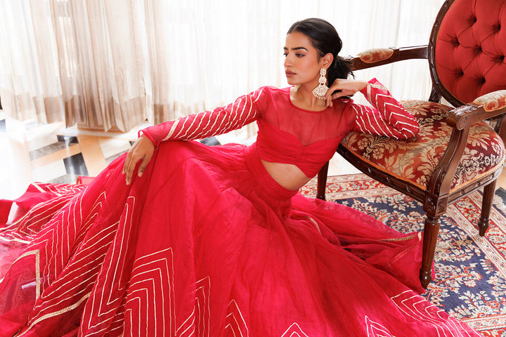 Dil Sharifa Hot Pink Organza Lehenga Set BY RAGAVI