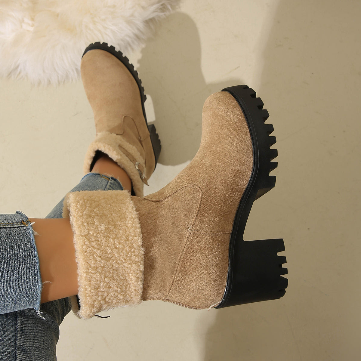 Women's Plush Fleece Lined Snow Boots - Chunky Heel Ankle Winter Fashion Boots (US 4-10)