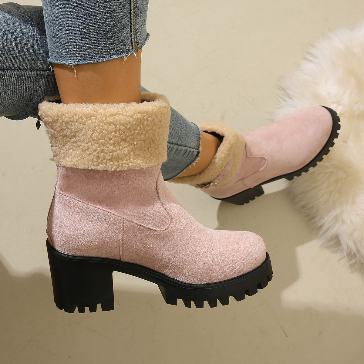 Women's Plush Fleece Lined Snow Boots - Chunky Heel Ankle Winter Fashion Boots (US 4-10)