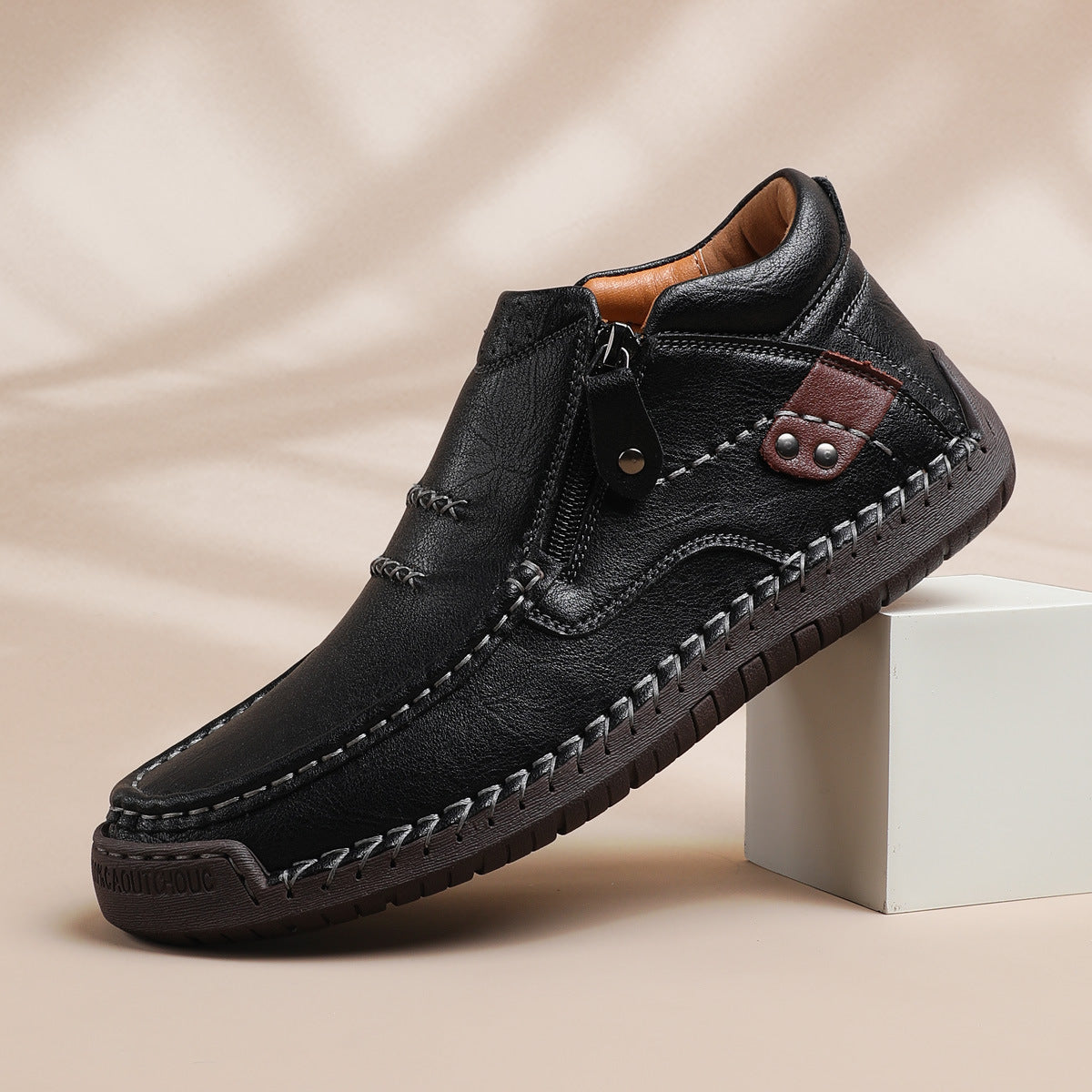 Cross-Border Men’s Outdoor Casual Slip-On Flat Handcrafted Leather Shoes