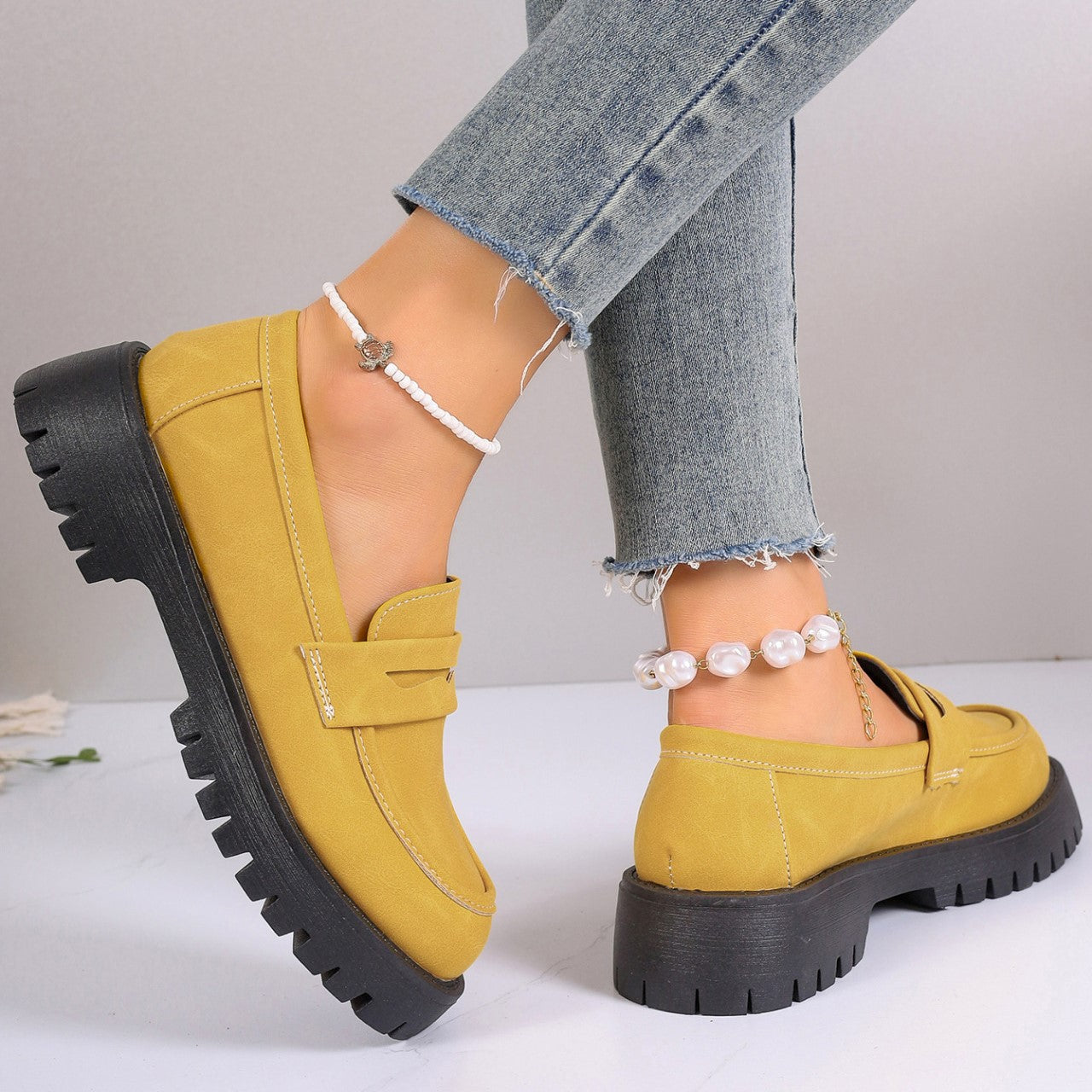Women's Plus Size Retro Suede Loafers Slip-On Shoes with Chunky Heel Platform