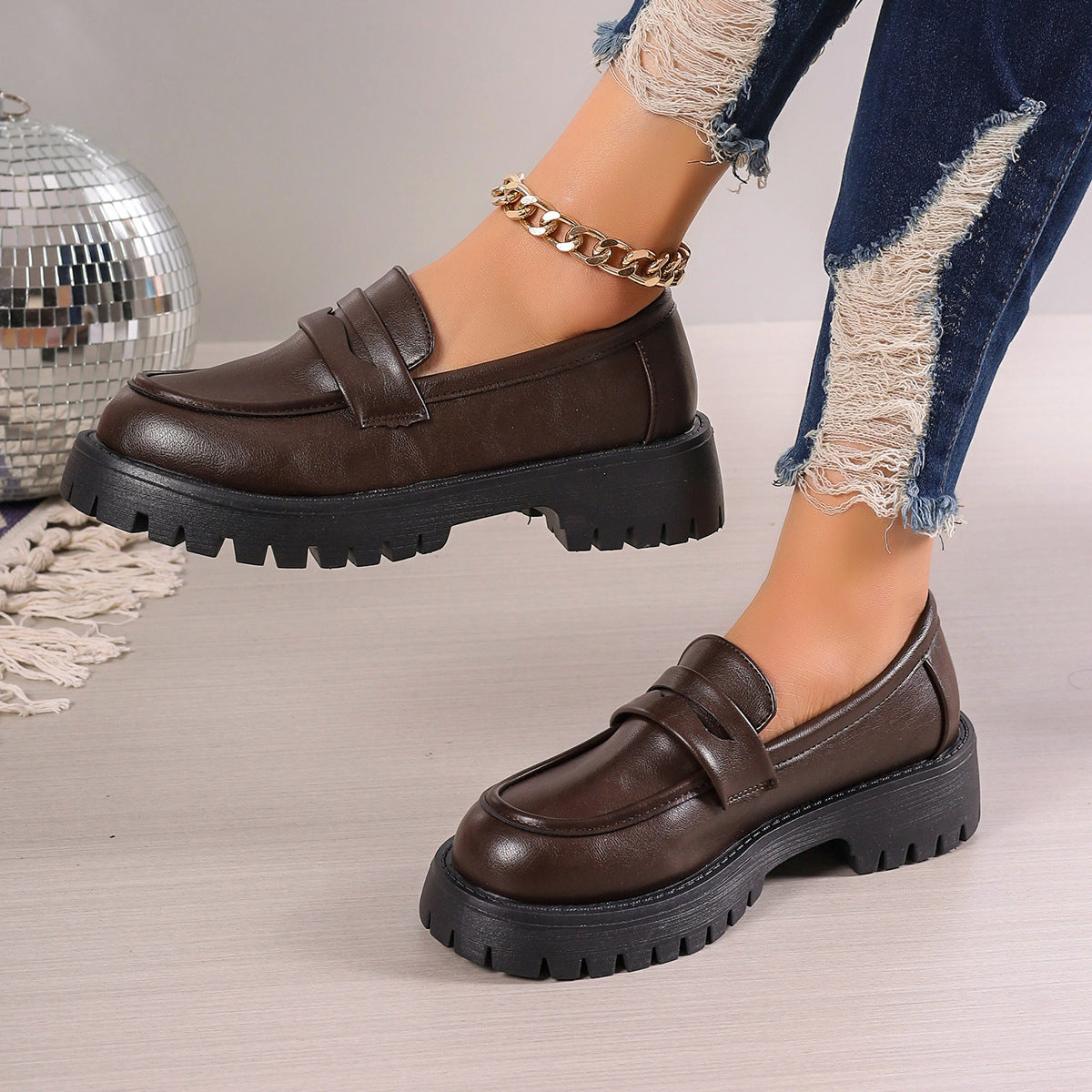 Women's Plus Size Retro Suede Loafers Slip-On Shoes with Chunky Heel Platform
