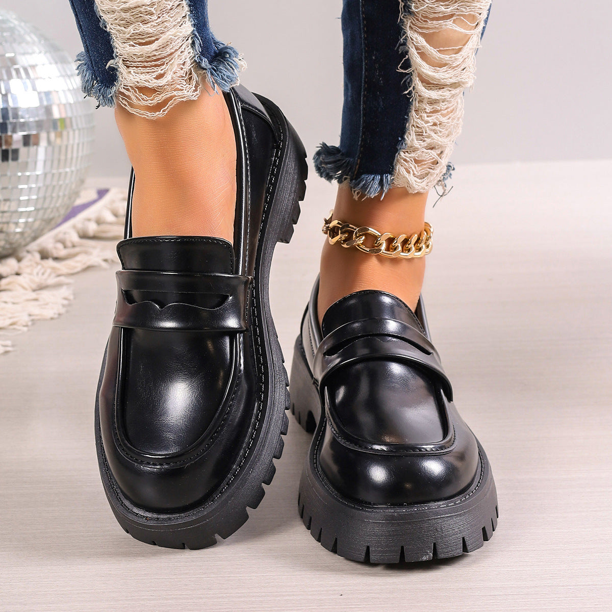Women's Plus Size Retro Suede Loafers Slip-On Shoes with Chunky Heel Platform