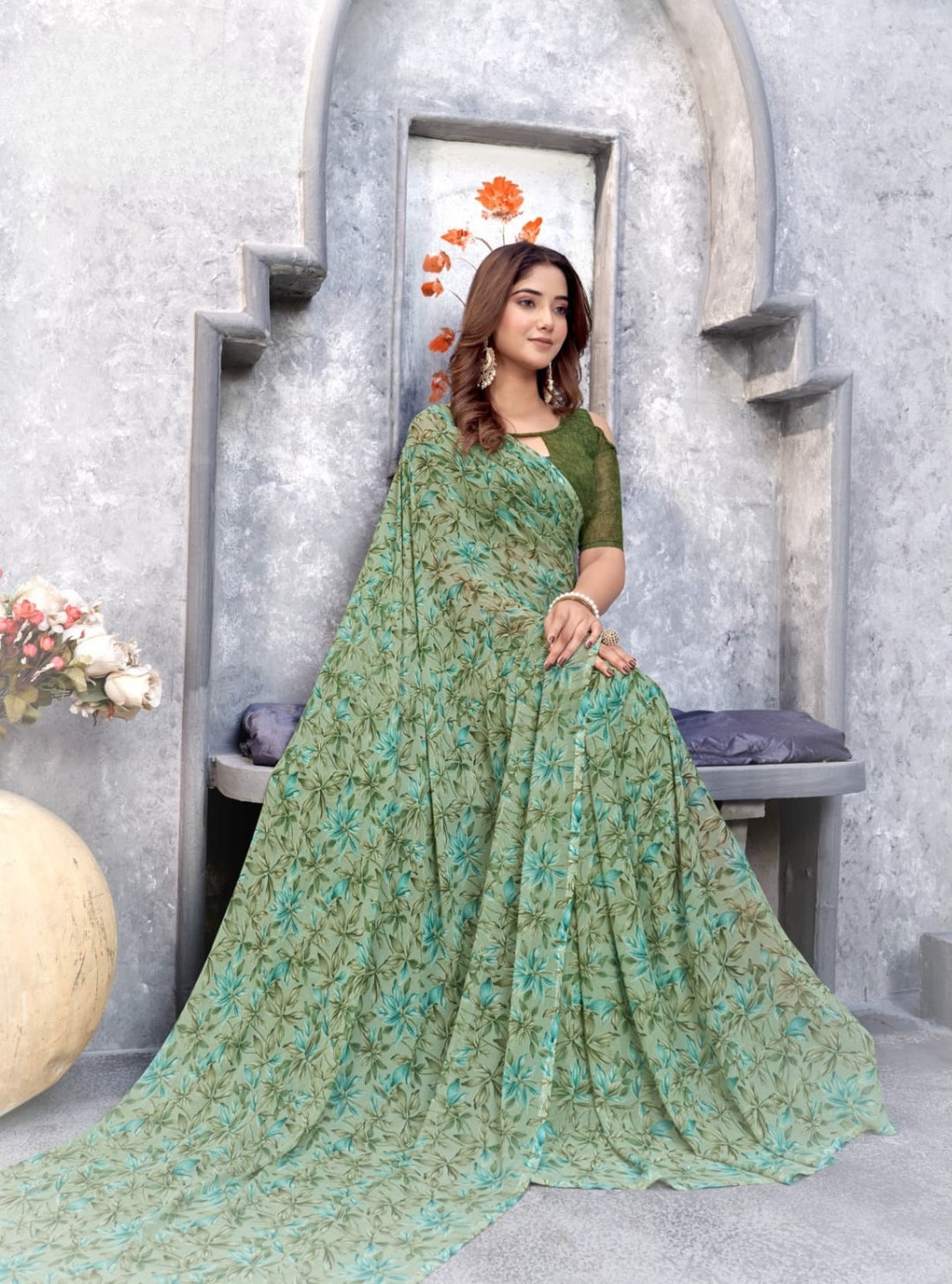 BEAUTIFUL GREEN COLOUR ETHNIC FLORAL PRINTED WEIGHTLESS FABRIC SAREE