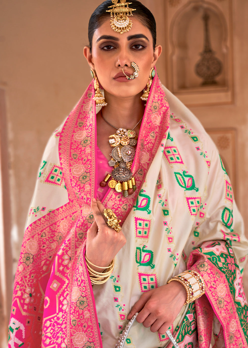 Pearl White Zari Woven Traditional Banarasi Silk Saree - qivii