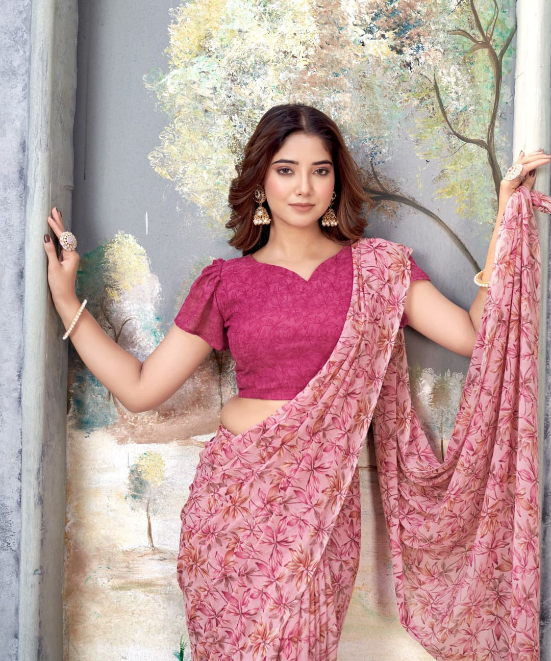 BEAUTIFUL PINK COLOUR ETHNIC FLORAL PRINTED WEIGHTLESS FABRIC SAREE