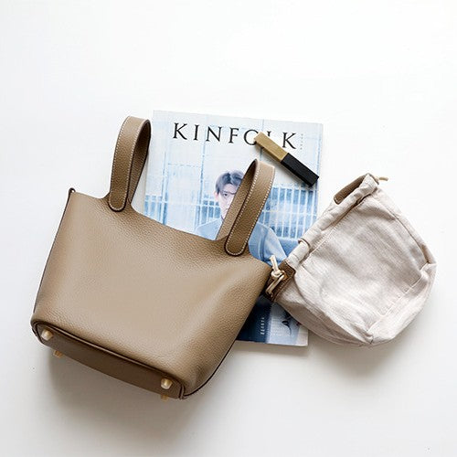 Women's Niche Design Bucket Bag – Exquisite, High-End & Versatile Handheld Tote