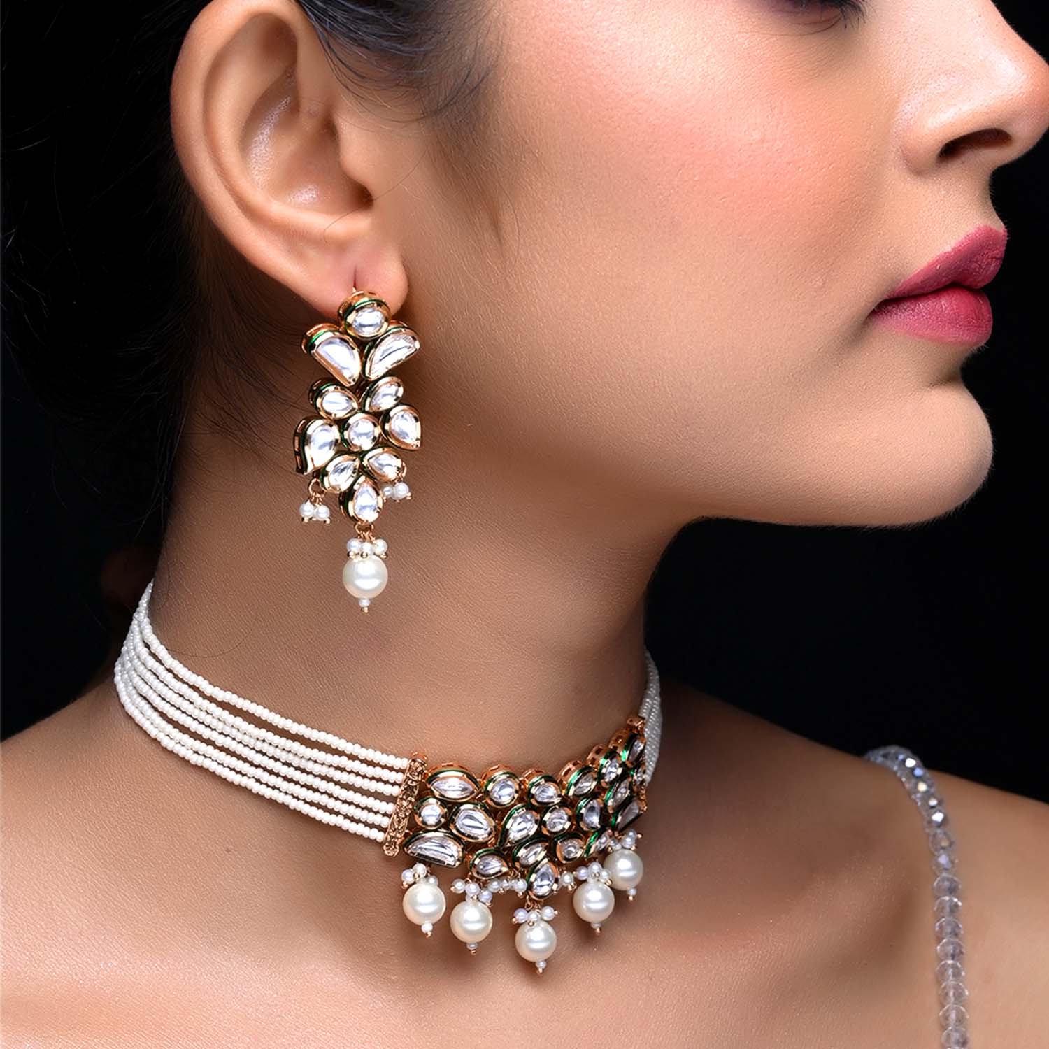 Mishkaad Kundan Choker With White Pearls - qivii