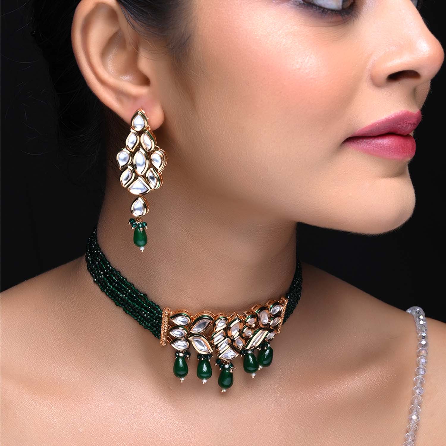 Muskaan Kundan Choker With Green Beads - qivii