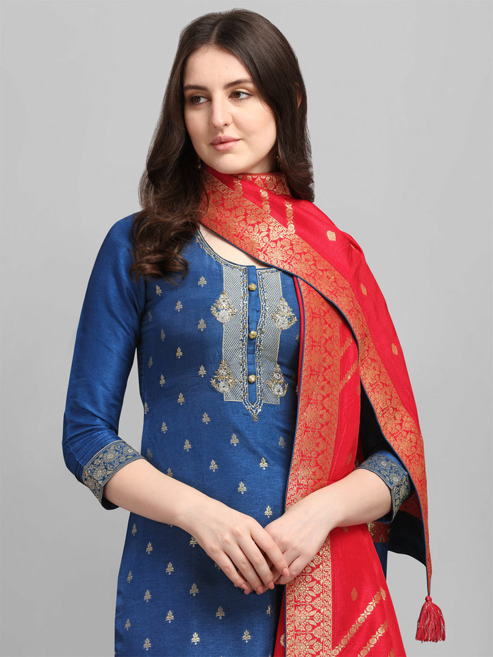 Blue Jacquard Contrast Dupatta Kurta Suit Set by Qivii