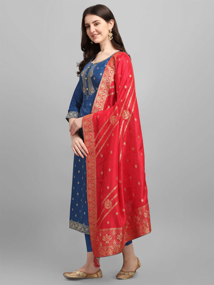 Blue Jacquard Contrast Dupatta Kurta Suit Set by Qivii