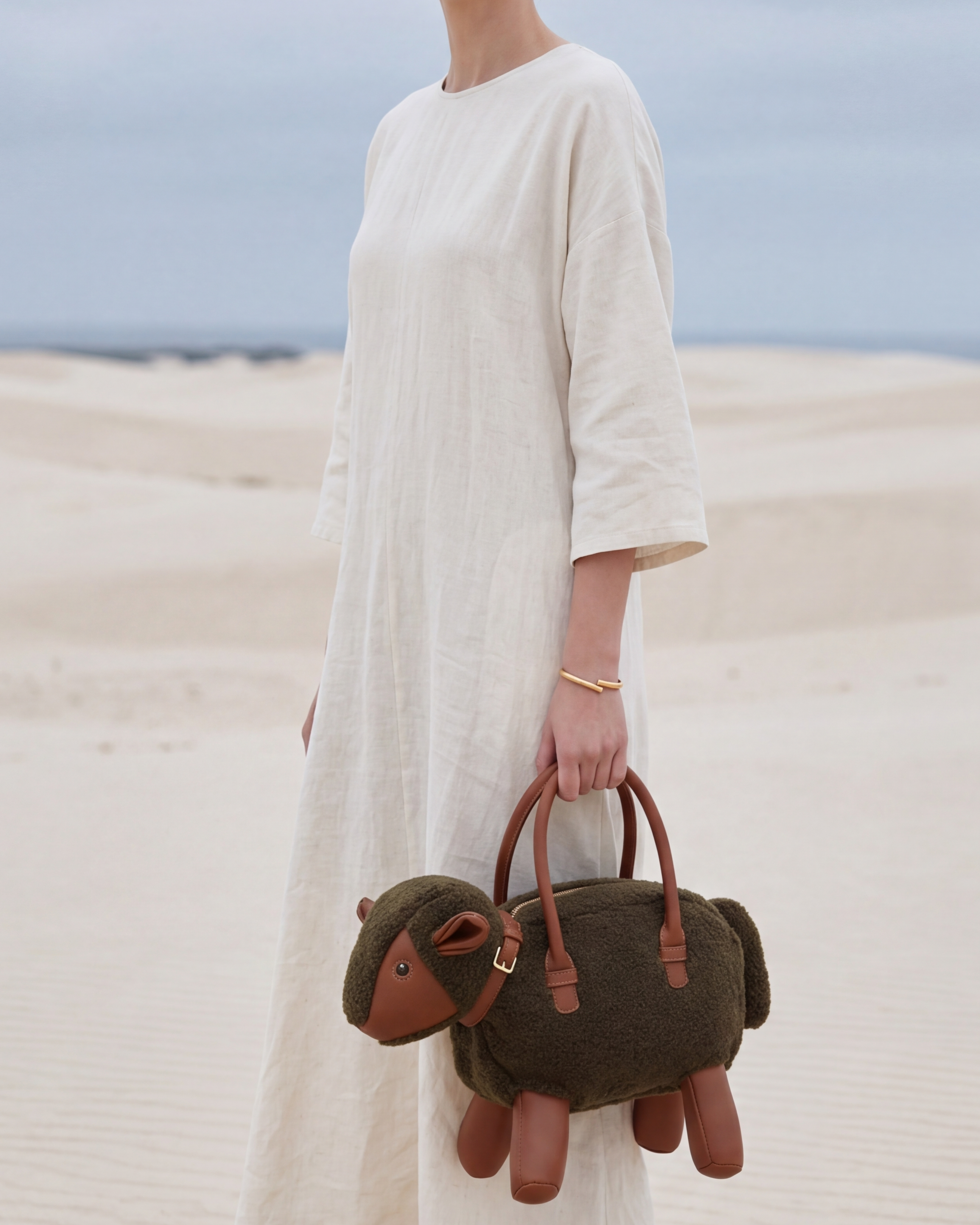 The Montone Mini in Vegan Leather  - By Qivii