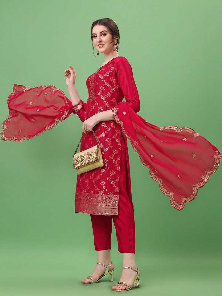 Red Jacquard Kurta Suit Set by Qivii