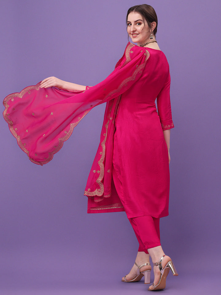 Pink Jacquard Kurta Suit Set by Qivii