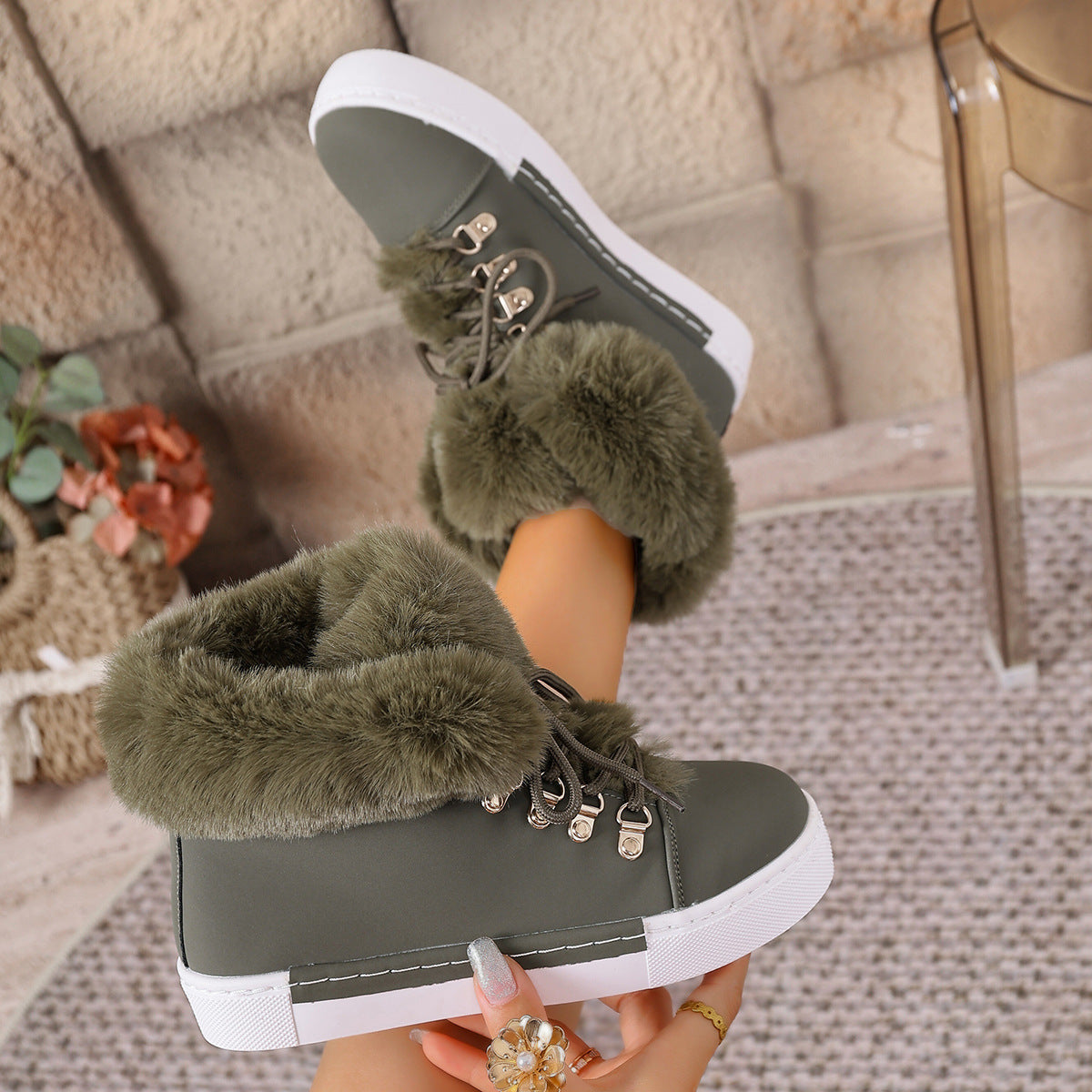 Women's Heritage Plush Snow Boot - Platform Winter Boots with Faux Fur Lining & Classic Lace-Up Design (US 5-10.5)