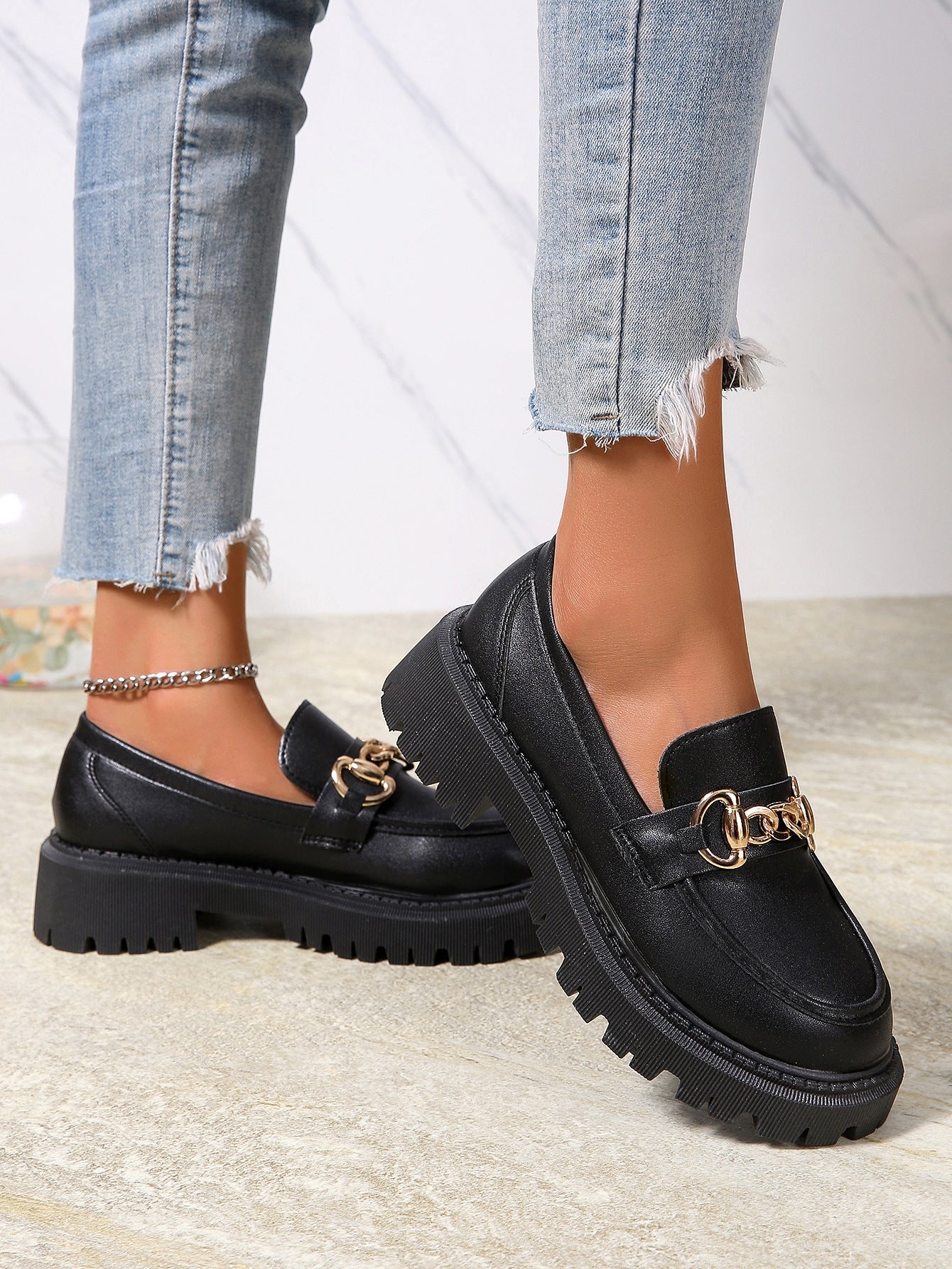 Women's Plus Size British Style Leather Platform Slip-On Loafers