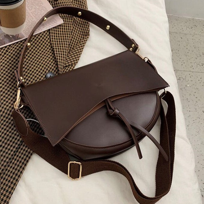 Lune | Crossbody Bag  - By Qivii