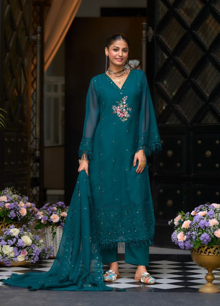 Green soft blooming organza emboidery & khatali work with gpu lace Salwar Suit