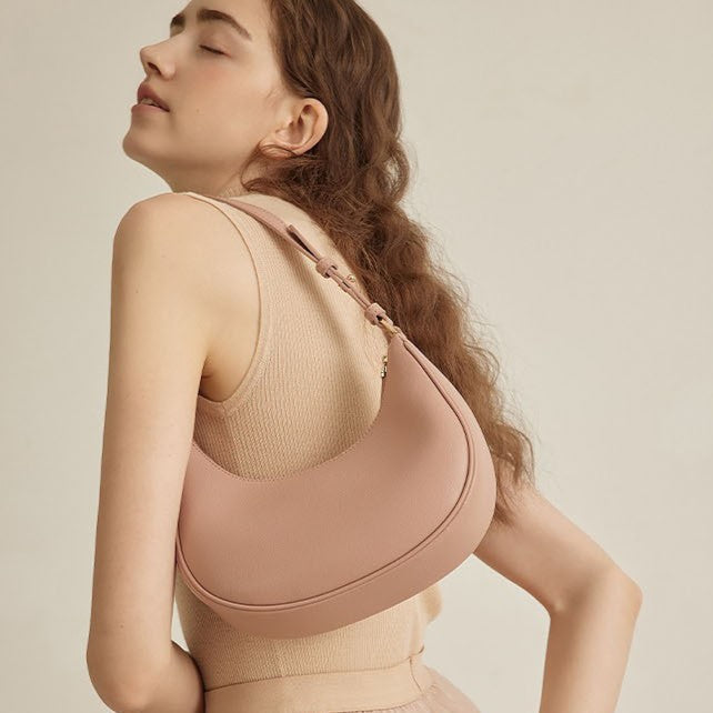 Women's Crescent Moon Hobo Bag — Effortlessly Versatile Underarm Purse with Refined Details