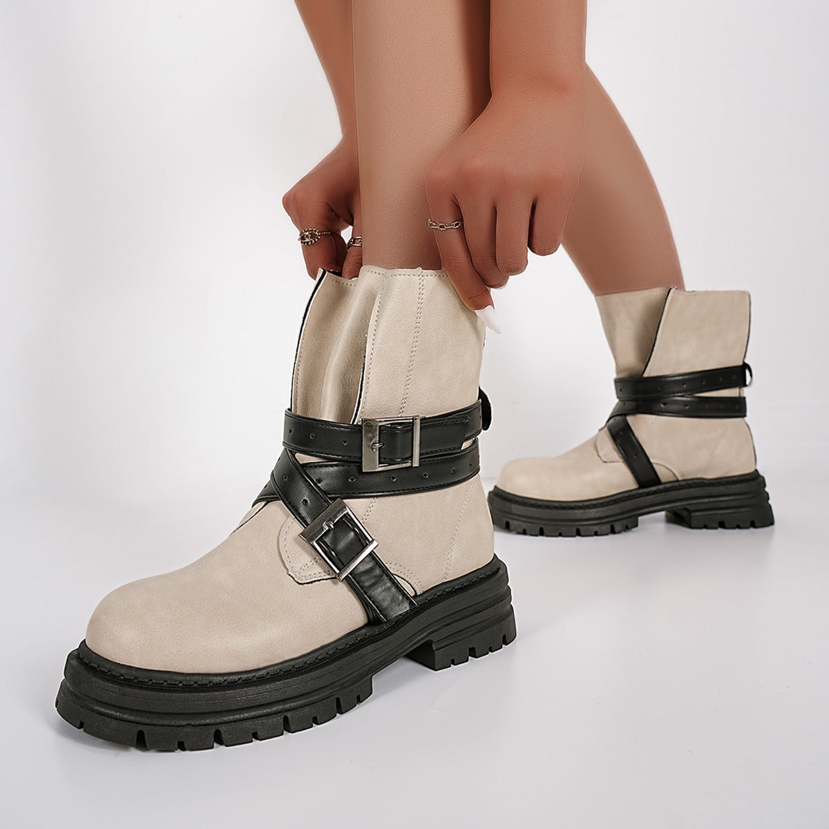 Women's Faye Adjustable Buckle Moto Boots - Round-Toe Chunky Lug Sole Boots (US 5-10.5)