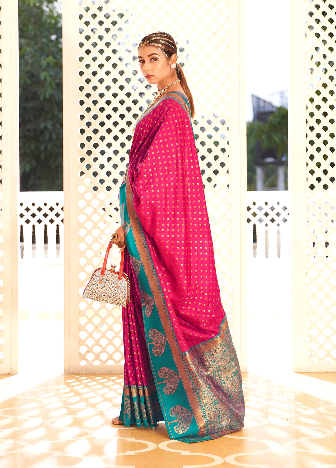 Pink Soft Banarasi Paithani & Enhanced With Copper Zari Weaving & Rich Pallu Contarst Border