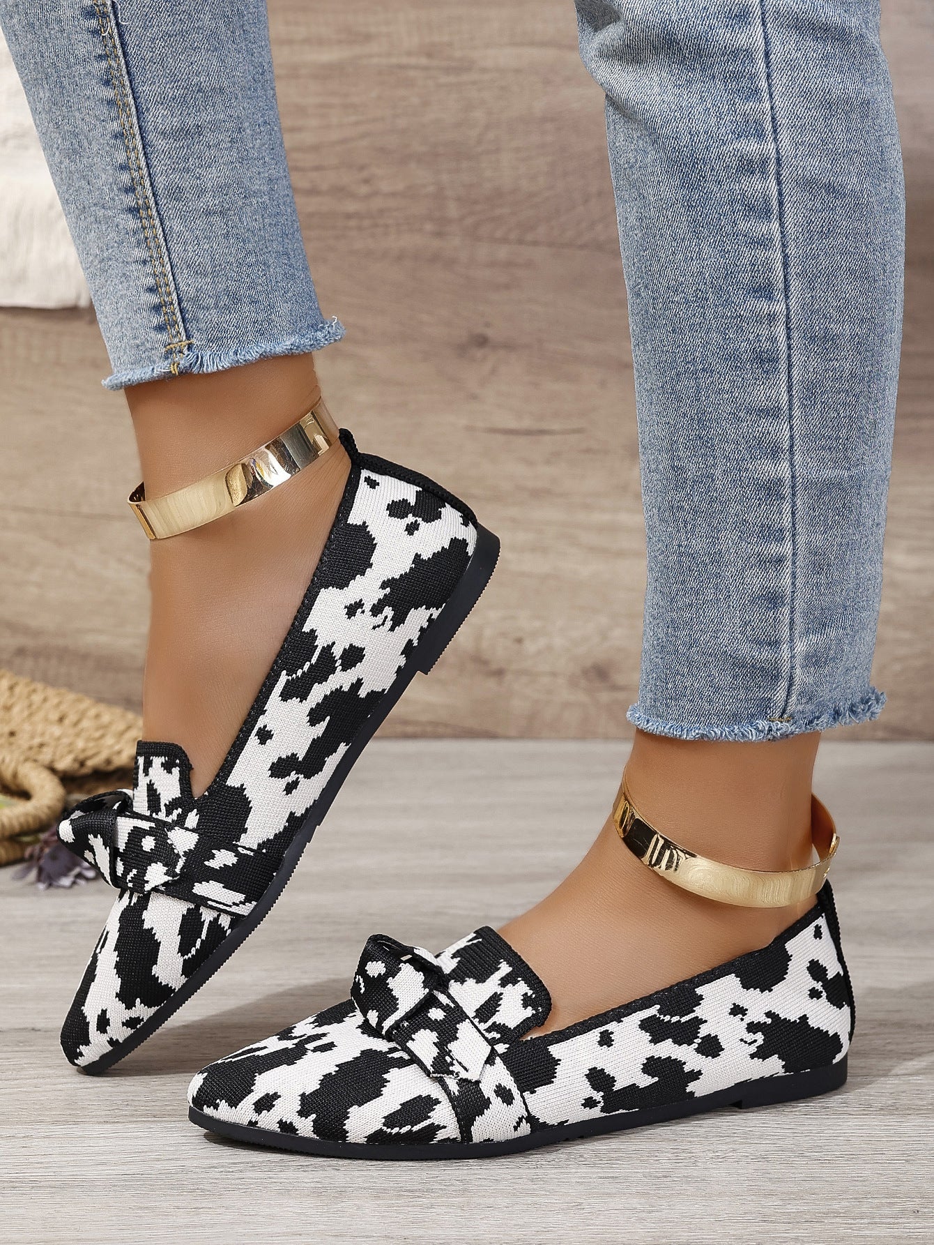 Women's Plus Size Fashion Flyknit Slip-On Pointed-Toe Casual Flats