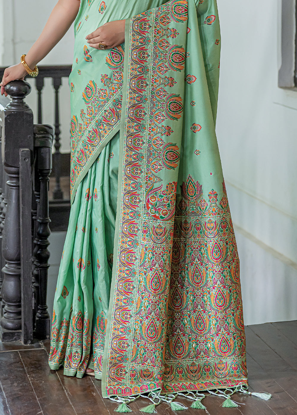 Emerald Green Kashmiri Handloom Woven Silk Saree