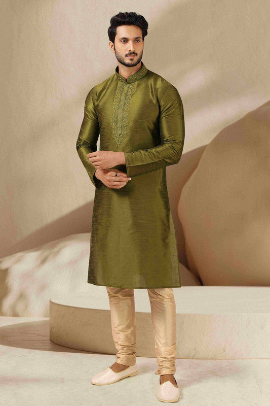 Men's Banarasi Art Silk Thread Work Kurta Pajama In Green Colour
