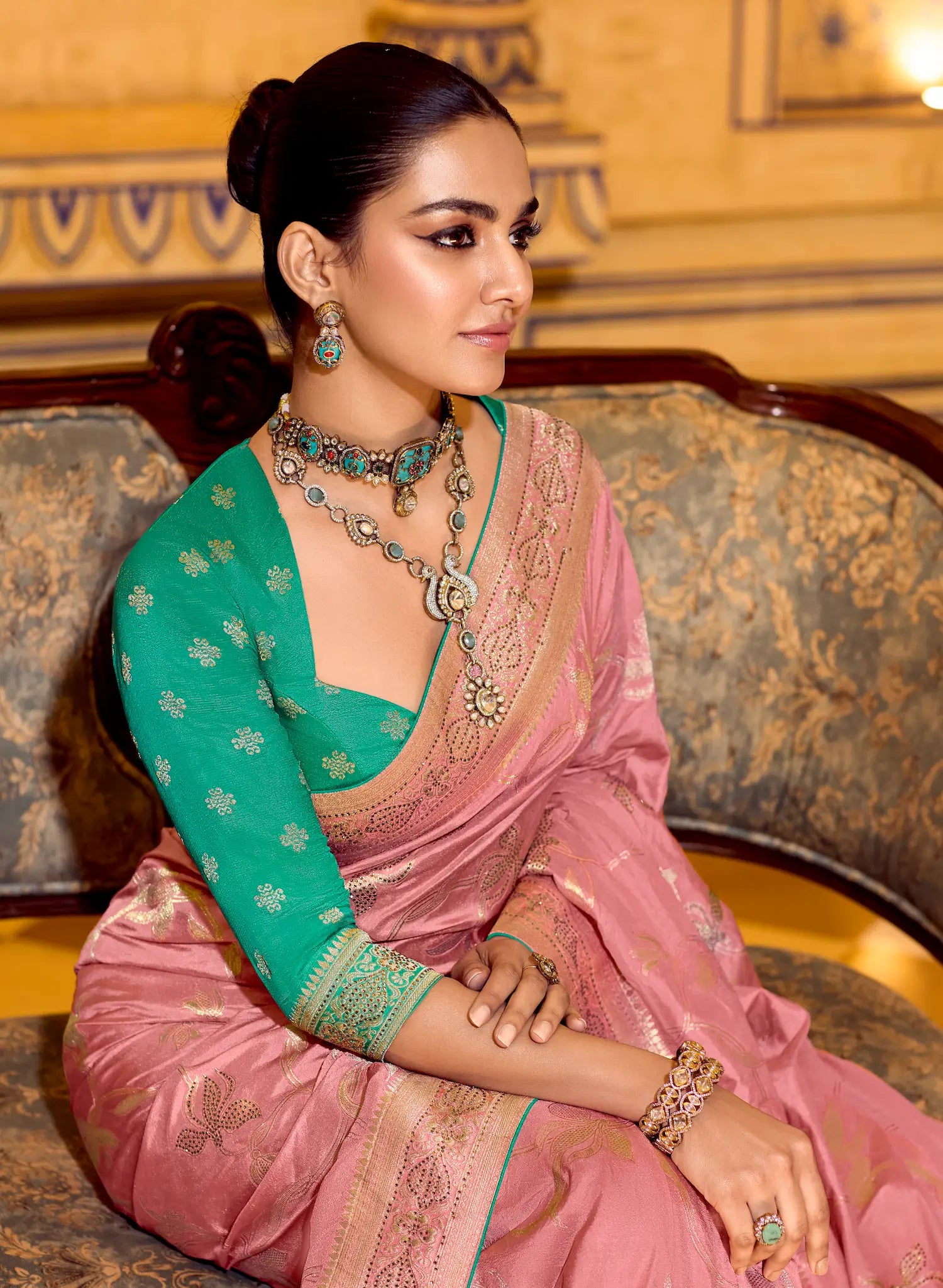 Dusty Pink Crepe Silk Zari Weaving Saree