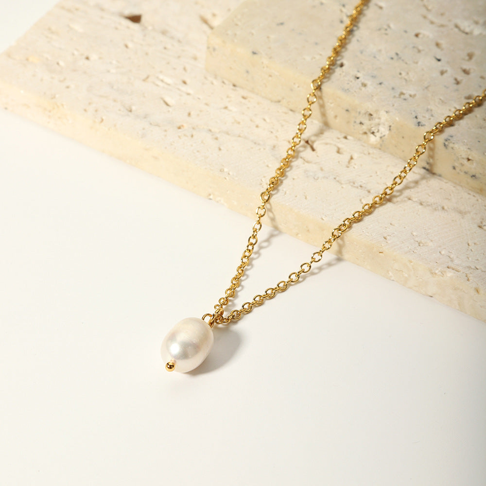 Freshwater Pearl Pendant High-grade 18k Golden Clavicle Chain Women's Fashion Necklace Ornament