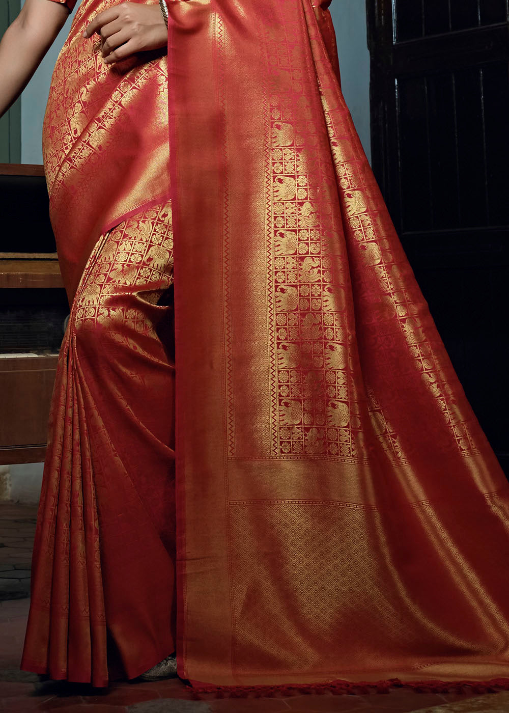 Orange Red Woven Kanjivaram Silk Saree - qivii