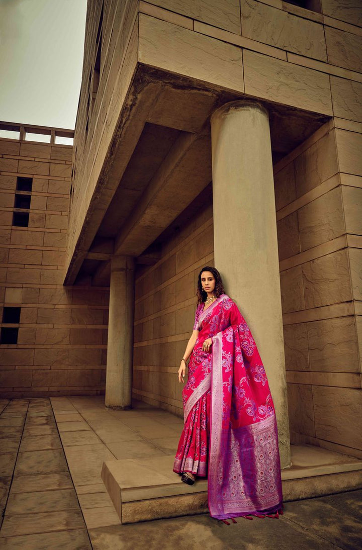 Qivii pink Handloom Woven Satin Saree For Women