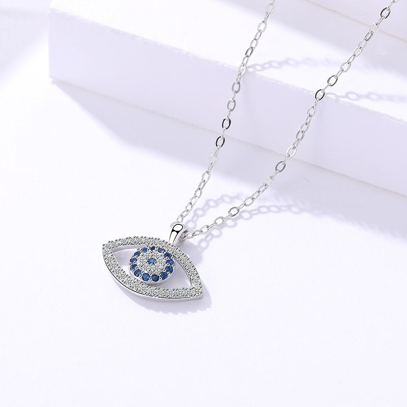 Eye Necklace by Qivii