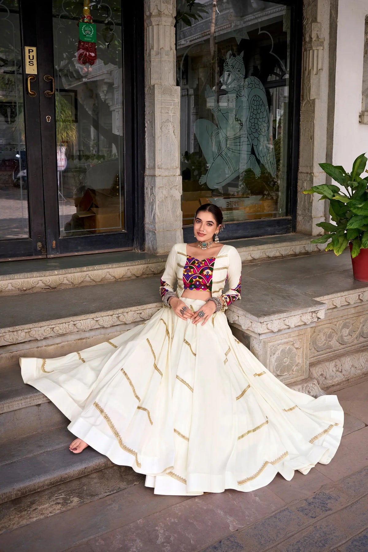 8 Meter Flair | White Navratri Chaniya Choli With Mirror Gamthi Work