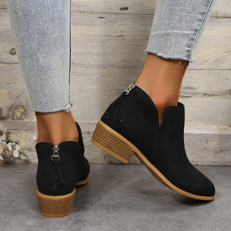 Plus Size Women's British-Inspired Solid-Color Pointed Toe Casual Fashion Boots with Rear Zipper & Low Chunky Hee