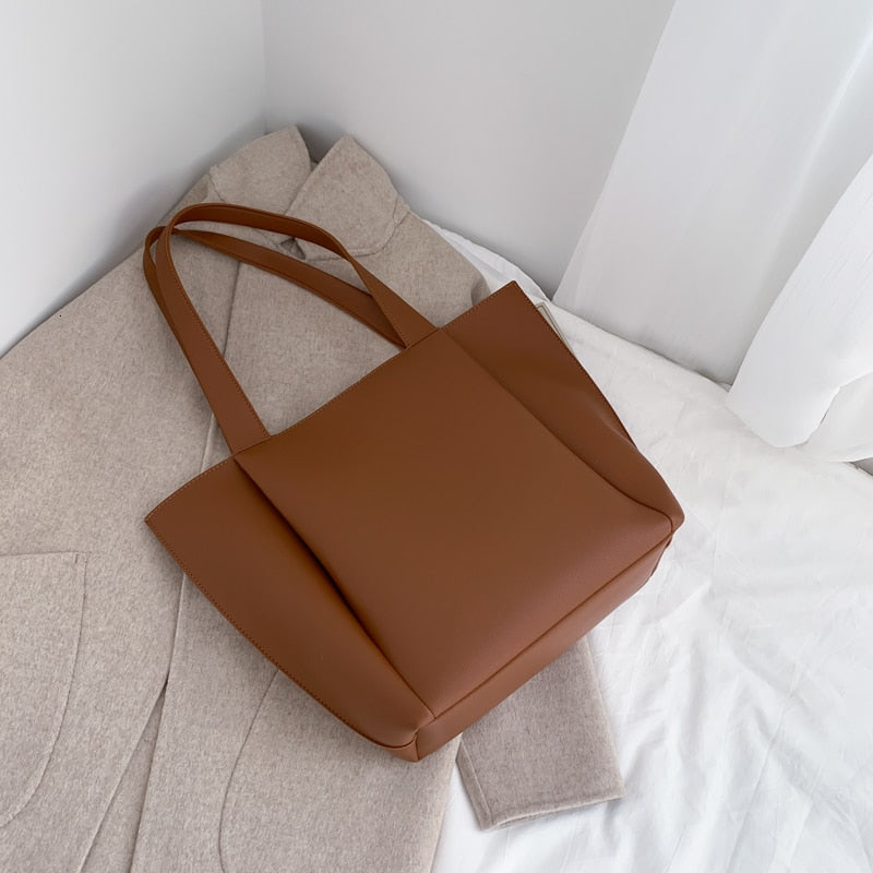 Galya | Tote Bag  - By Qivii